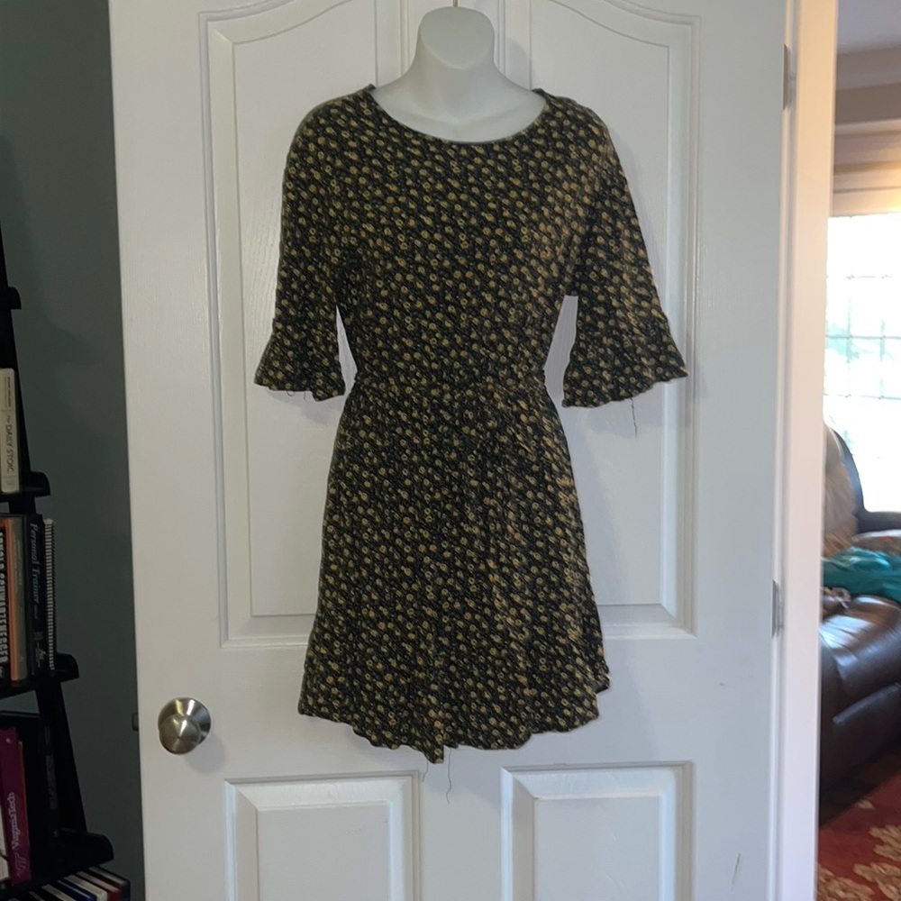 Cute dress with string waist